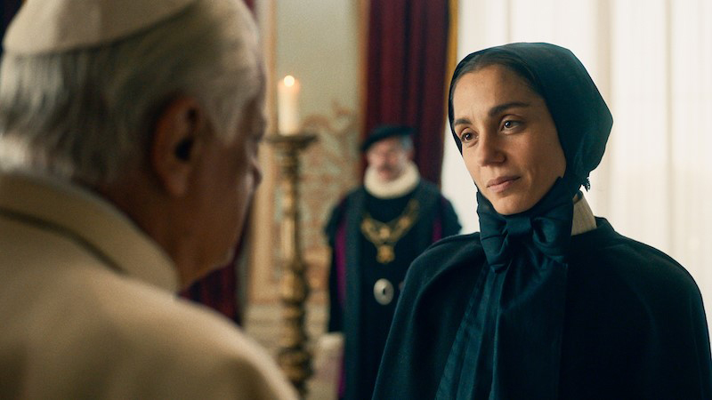 Cristiana Dell'Anna as Mother Cabrini with Giancarlo Giannini as the Pope