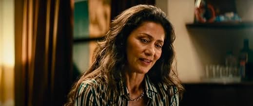 Maria Fernanda Cândido as Elza