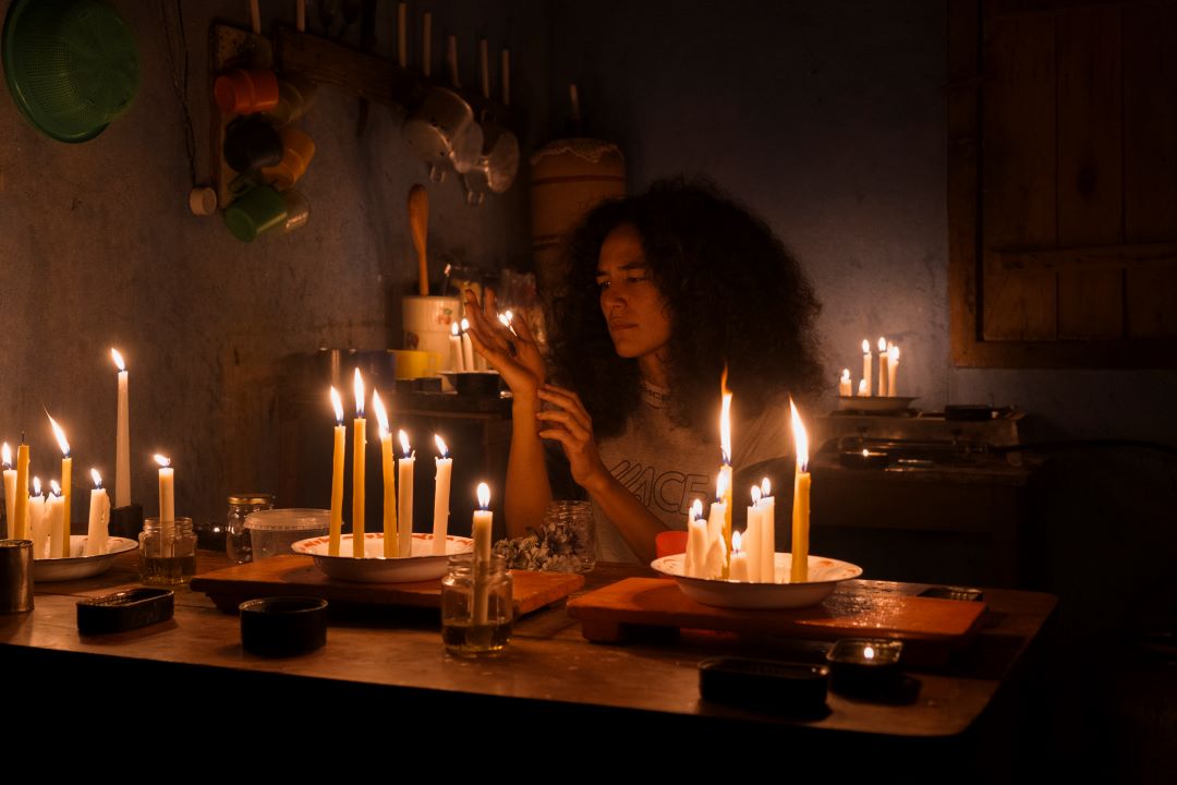 Bárbara Colen as Kaylane adult